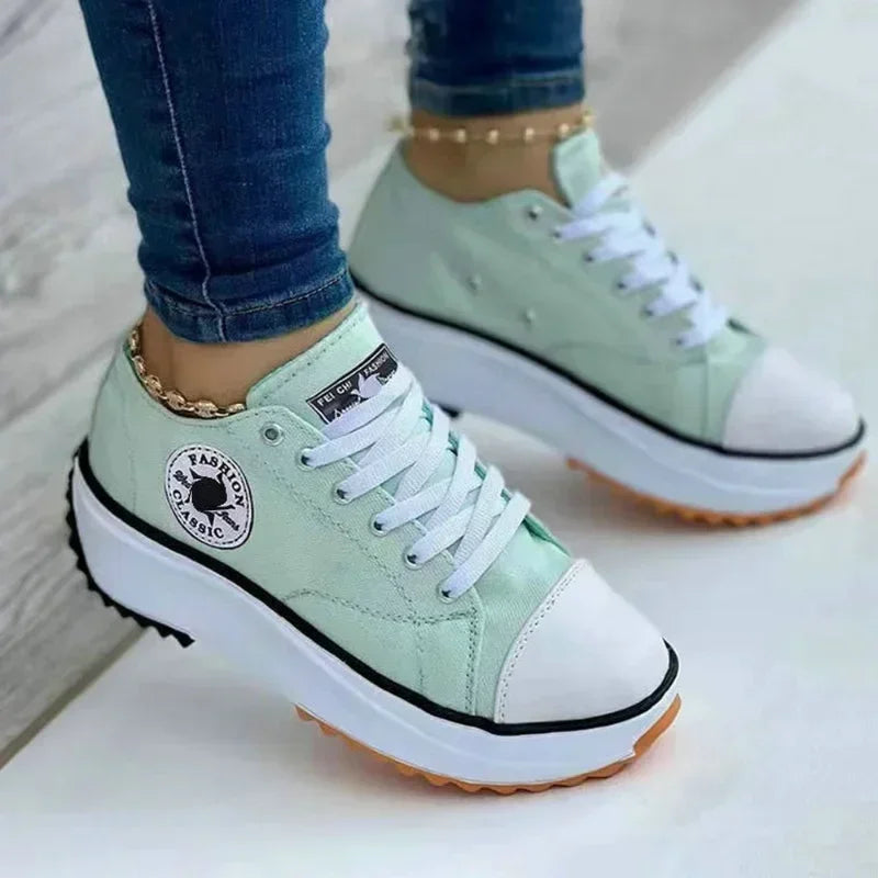 Chaussures motifs toile Femme