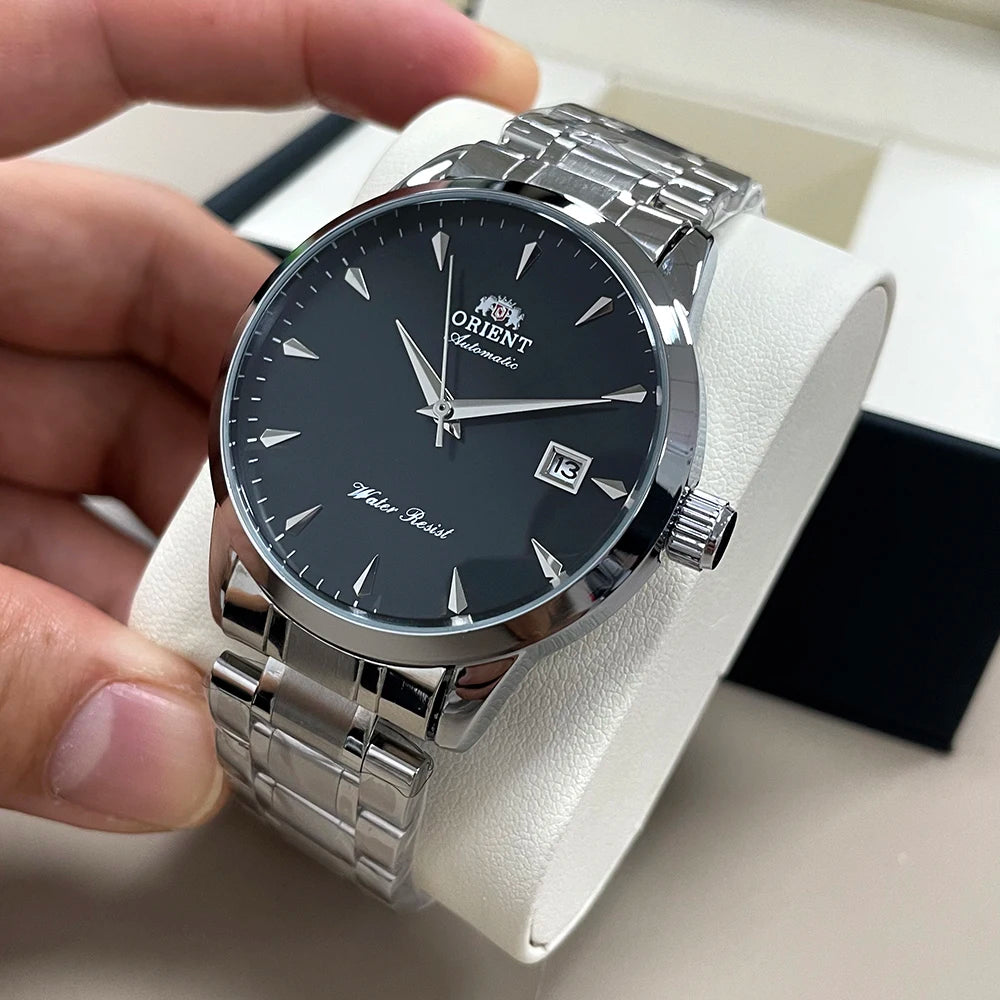 Montre – Cadran Noir, Bracelet Acier
